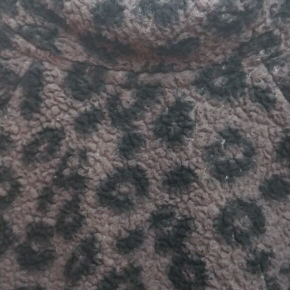 Dittos Animal Print Sherpa Top...EUC...SIZE 2X - Picture 5 of 5